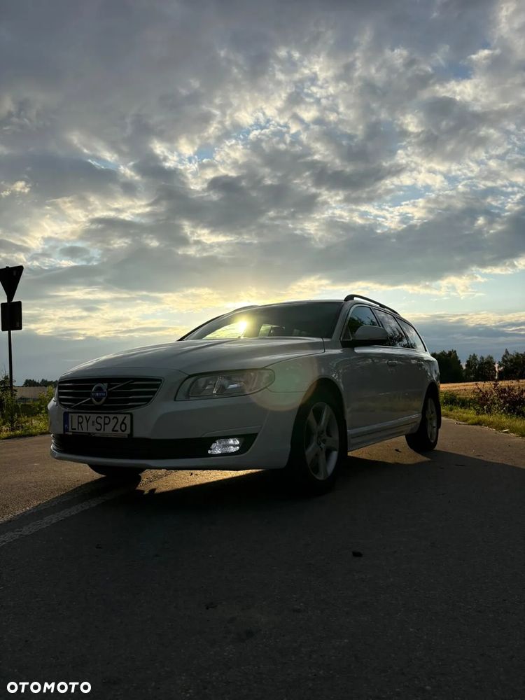 Volvo V70 D5 Geartronic Kinetic - 24