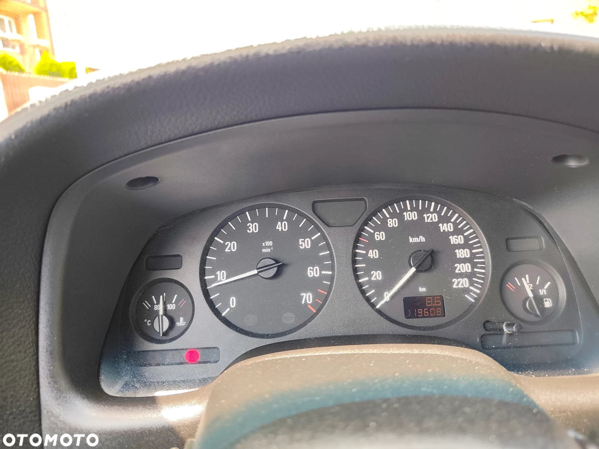 Opel Astra 1.6 - 12