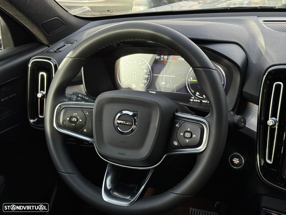 Volvo XC 40 1.5 T4 PHEV Plus Dark - 29
