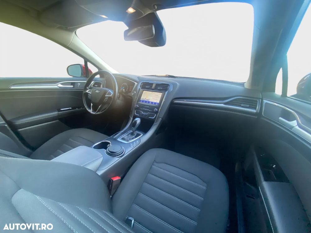 Ford Mondeo 2.0 HEV Trend - 8