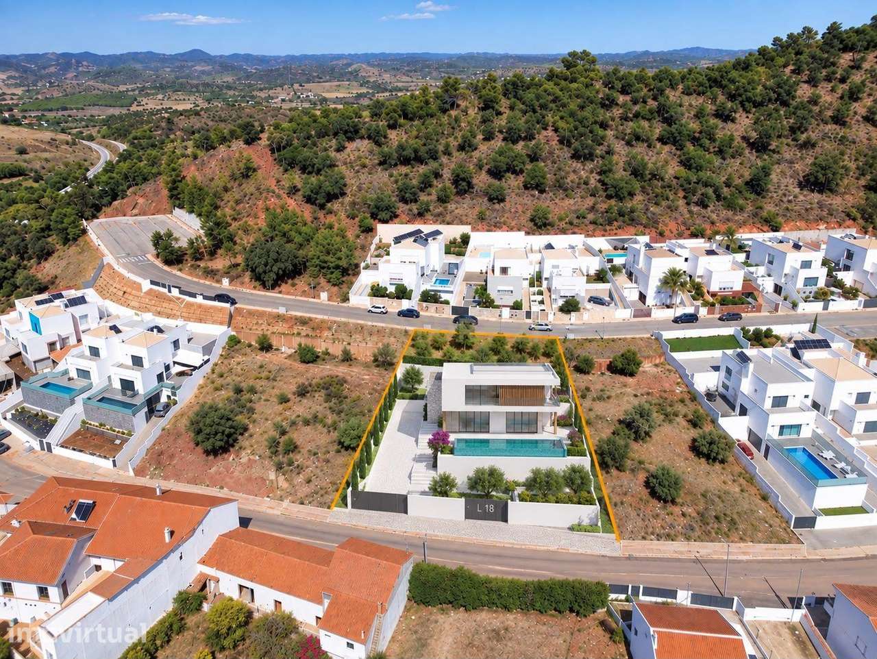 Lote Urbano de 846 m² | Projeto Aprovado para Moradia Isolada com Pisc - Grande imagem: 4/18