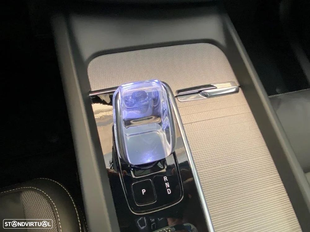 Volvo XC 60 2.0 T6 PHEV Plus Dark AWD - 19