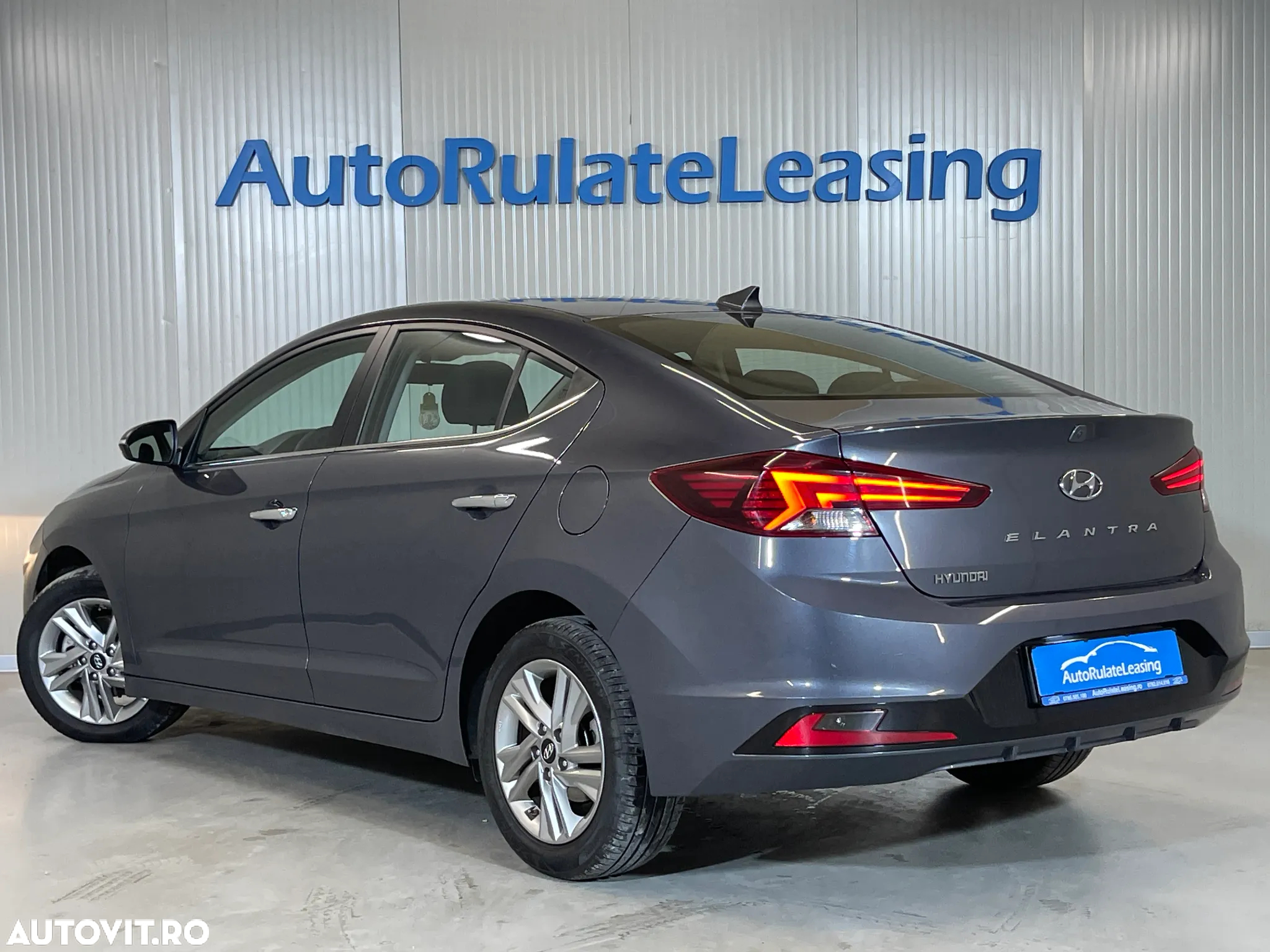 Hyundai Elantra 1.6 MPi Comfort - 3
