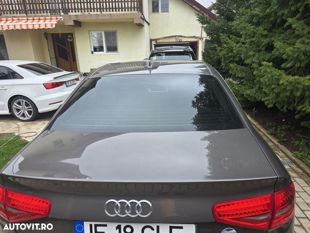 Audi A4 2.0 TFSI quattro Stronic - 9