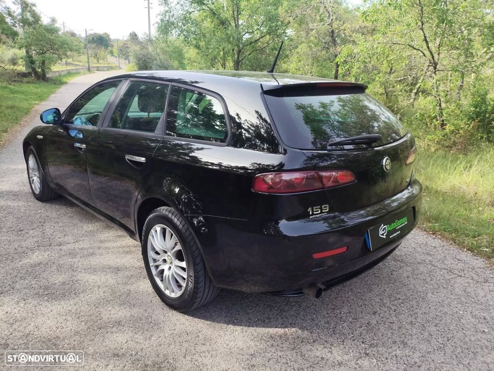 Alfa Romeo 159 Sportwagon 1.9 JTDm 16V Elegante - 8
