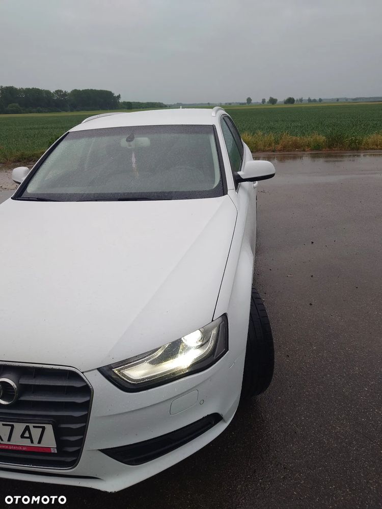 Audi A4 Avant 2.0 TDI DPF clean diesel Ambiente - 9