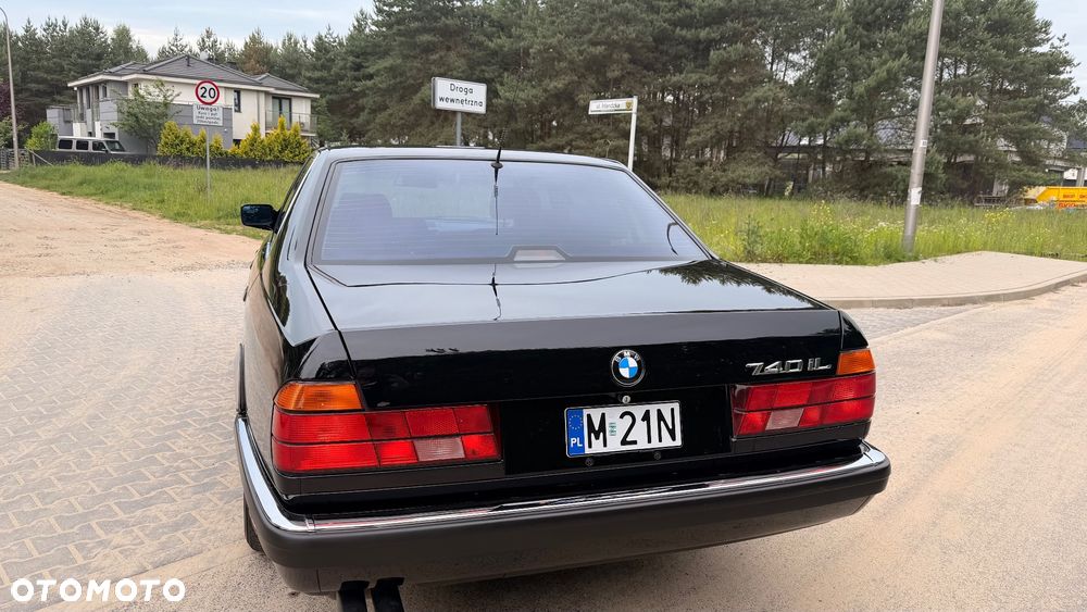 BMW Seria 7 - 10