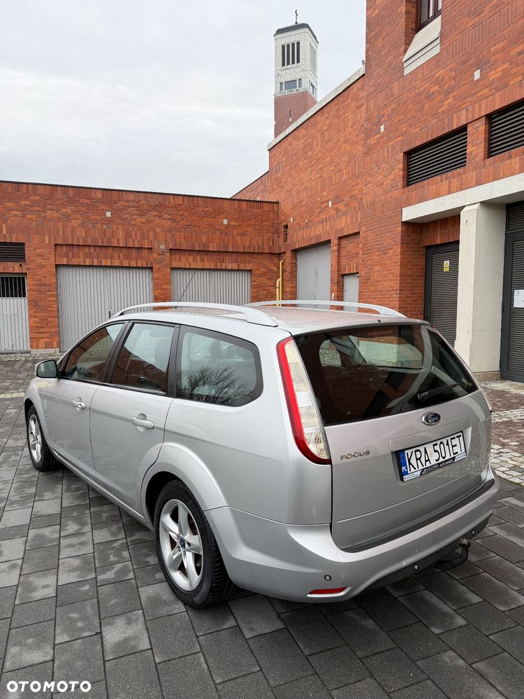 Ford Focus 1.6 16V Ambiente - 21