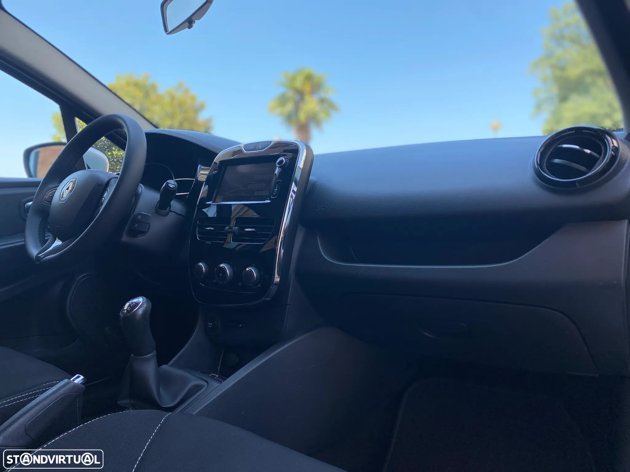 Renault Clio 1.5 dCi Dynamique S - 11