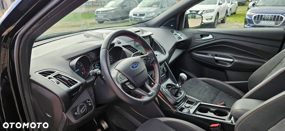 Ford Kuga - 12