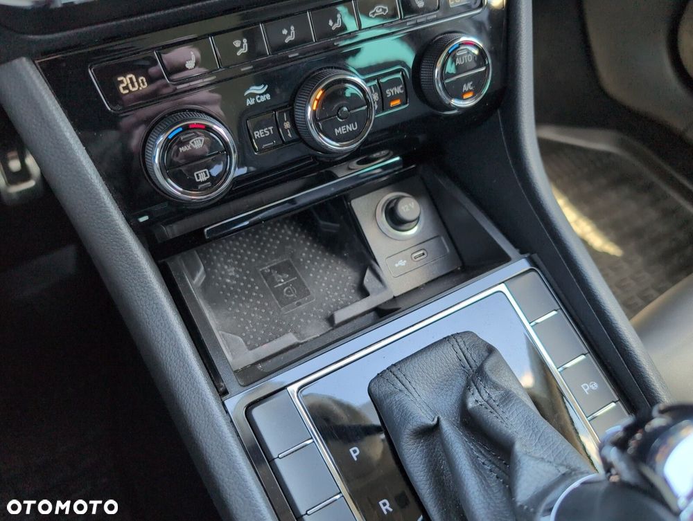 Skoda Superb 2.0 TDI SCR 4x4 L&K DSG - 31