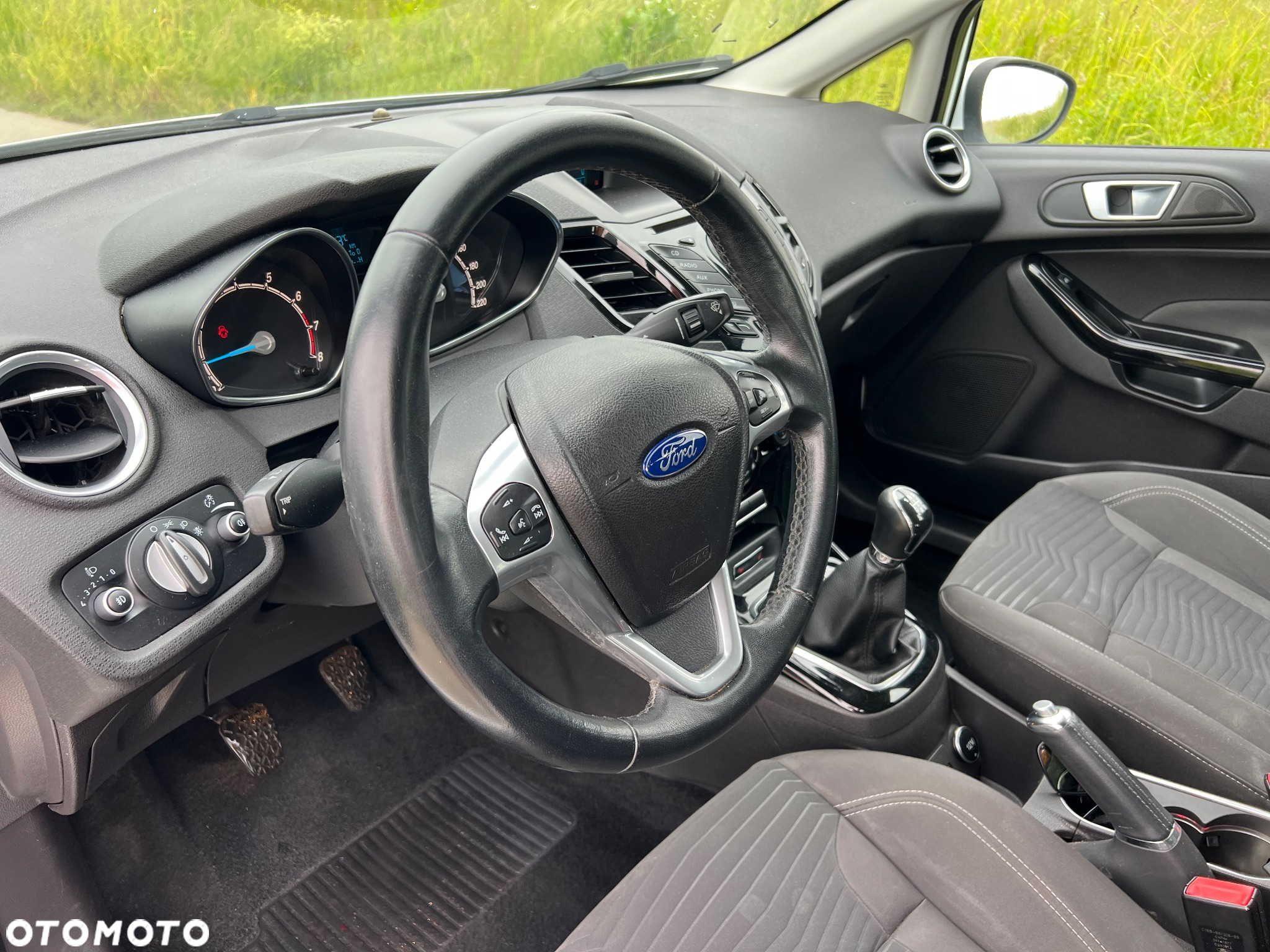 Ford Fiesta 1.0 EcoBoost S&S TITANIUM - 11