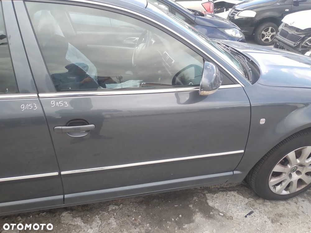 Skoda Superb I 3U0 Drzwi Prżód Przednie Prawe Kolor 9153