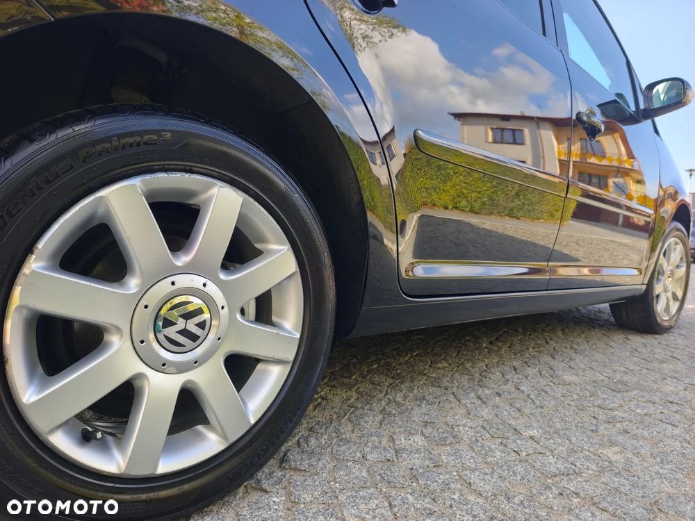 Volkswagen Touran - 14