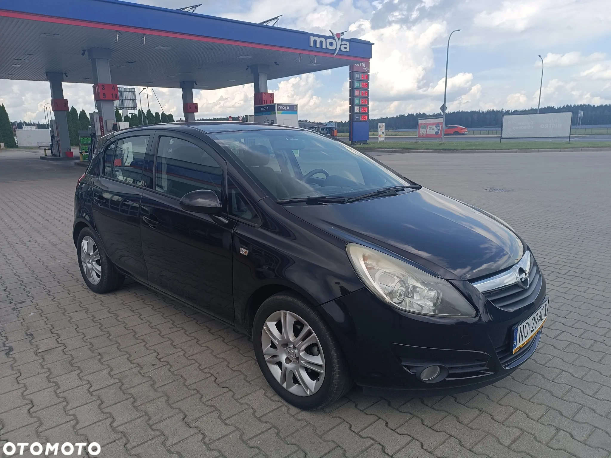 Opel Corsa 1.2 16V Essentia - 3