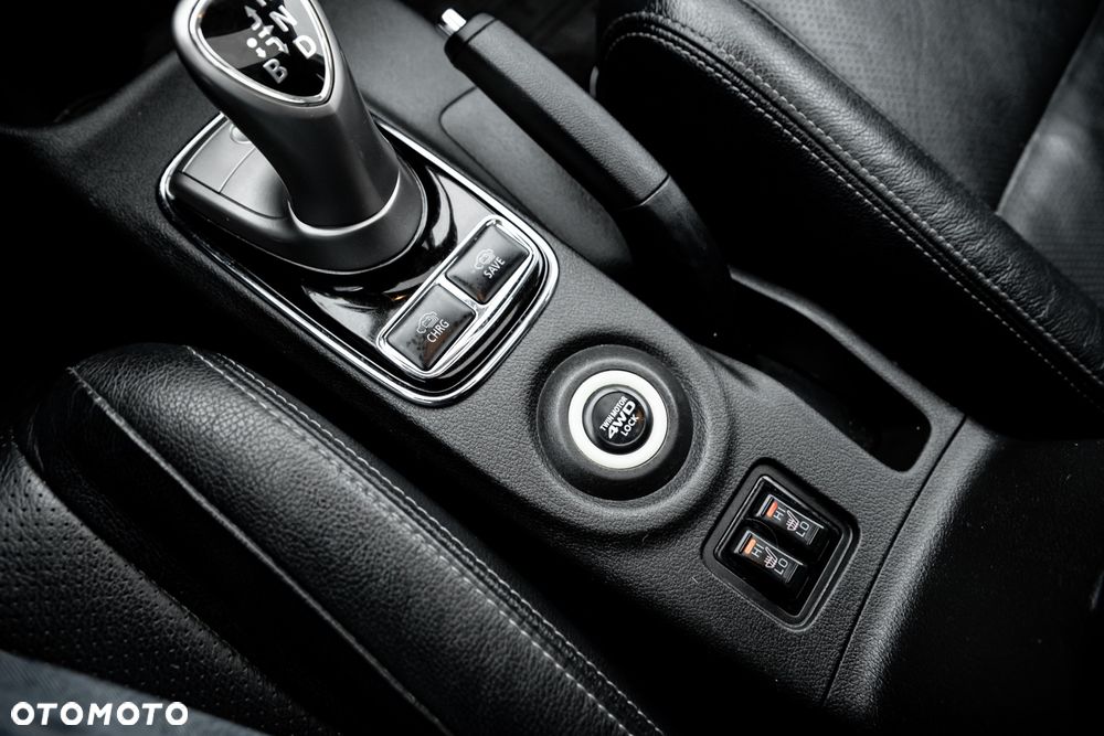 Mitsubishi Outlander 2.0 4WD Plus - 26