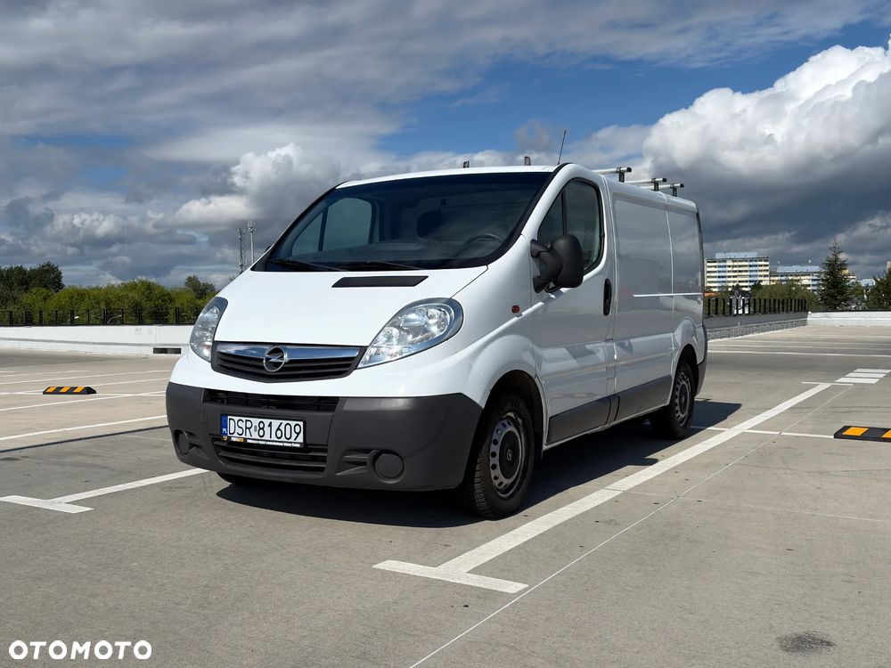 Opel Vivaro - 1