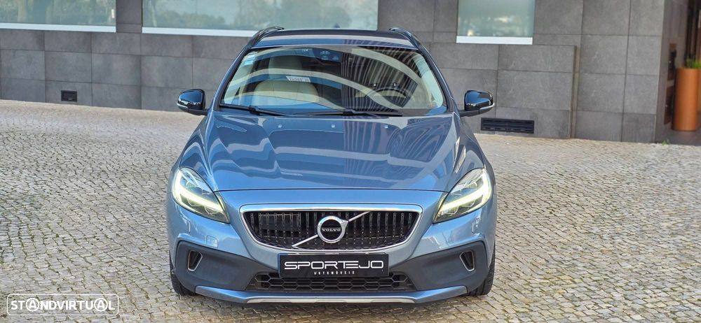 Volvo V40 Cross Country 2.0 D3 Momentum - 3