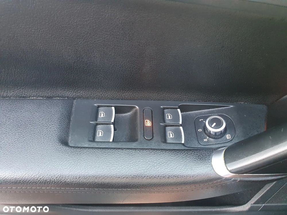 Volkswagen Passat 2.0 TDI Highline - 14