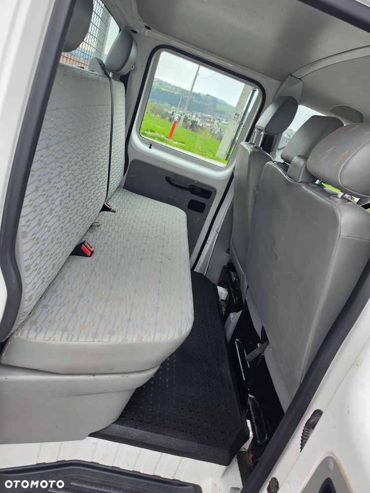 Volkswagen Transporter - 8