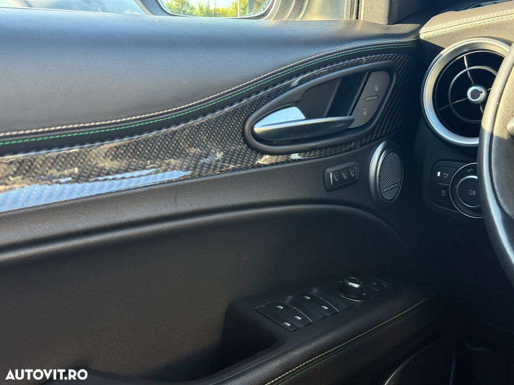 Alfa Romeo Stelvio 2.9 V6 Turbo AWD AT8 Quadrifoglio - 25
