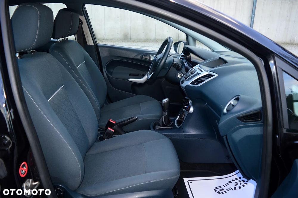 Ford Fiesta - 10