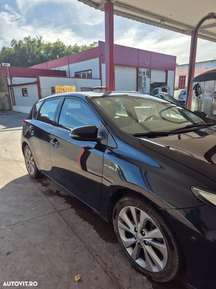 Toyota Auris - 2