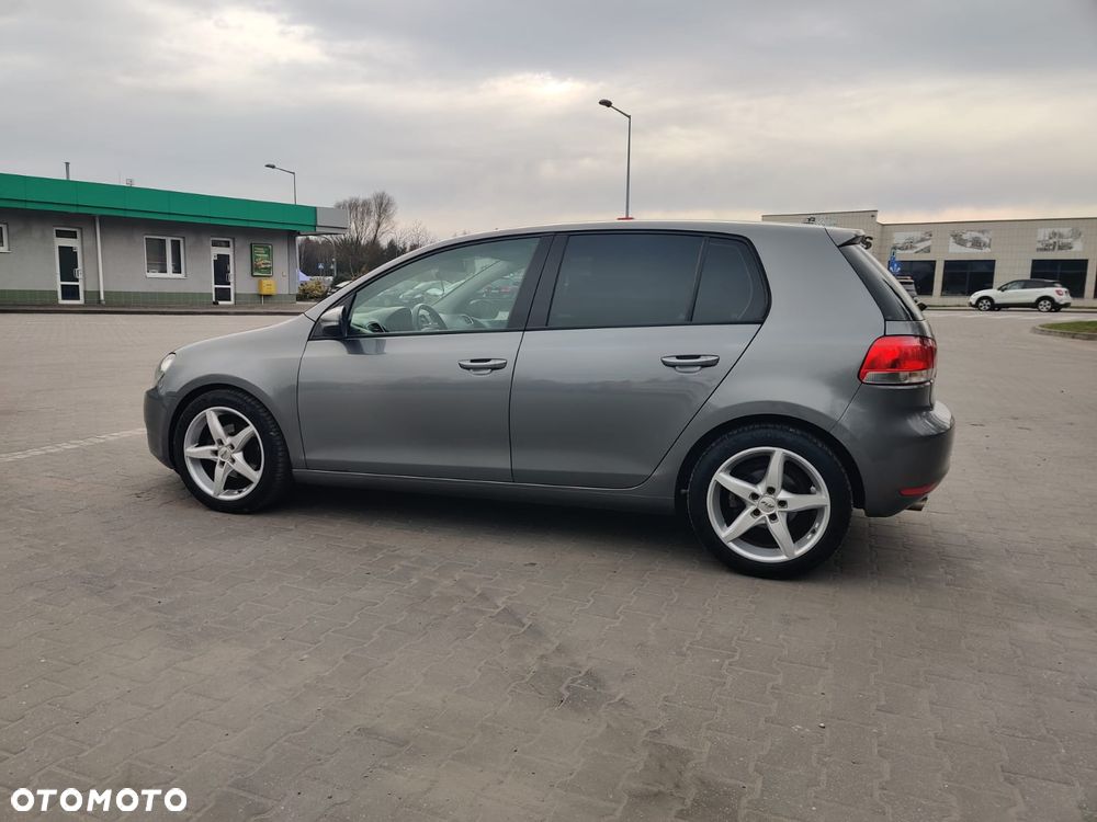 Volkswagen Golf 2.0 TDI DPF Comfortline - 12