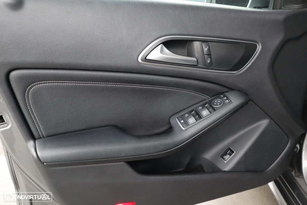 Mercedes-Benz CLA 180 d BlueEFFICIENCY Edition - 14