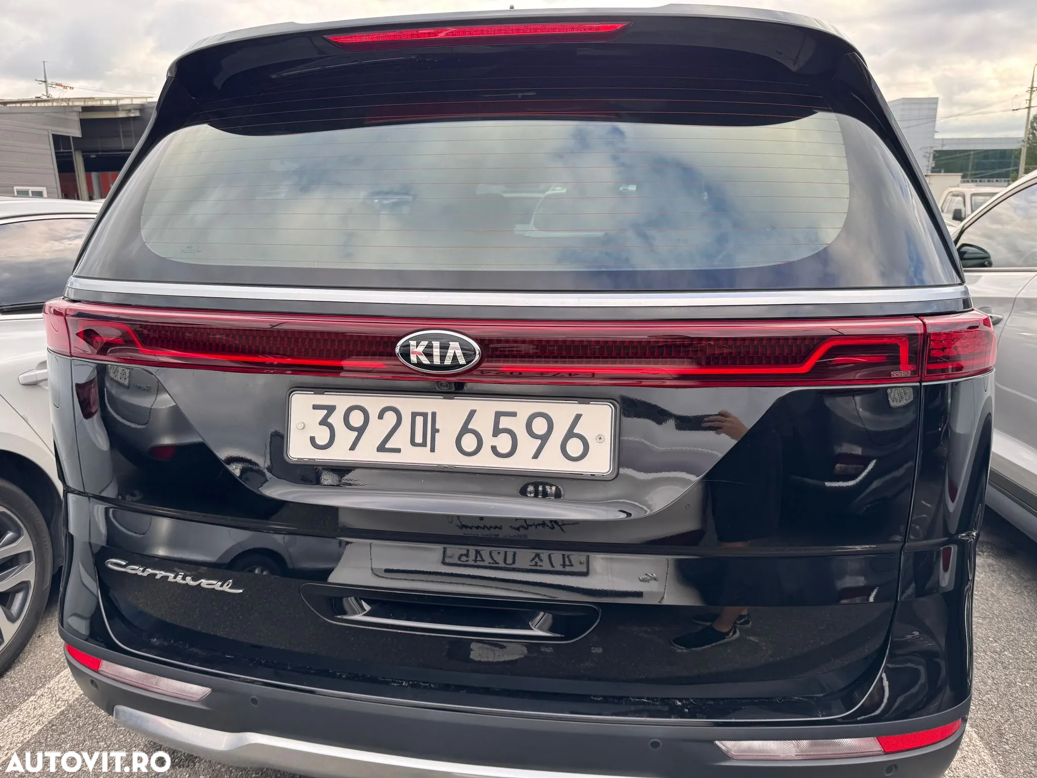 Kia Carnival - 5