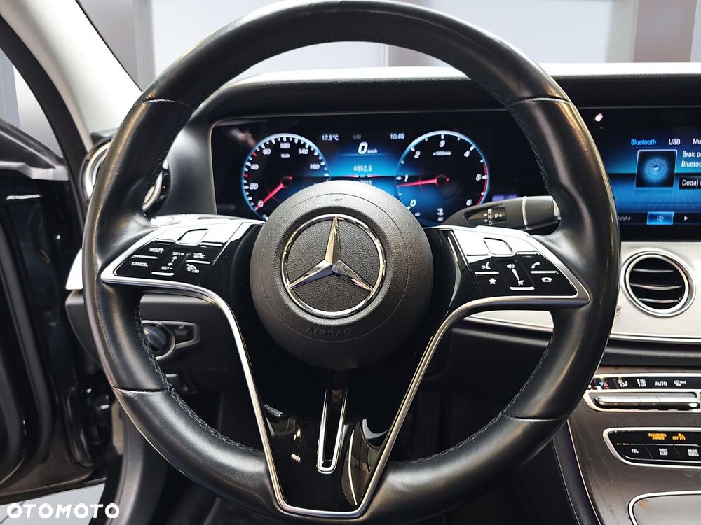 Mercedes-Benz Klasa E 220 d 4-Matic - 11