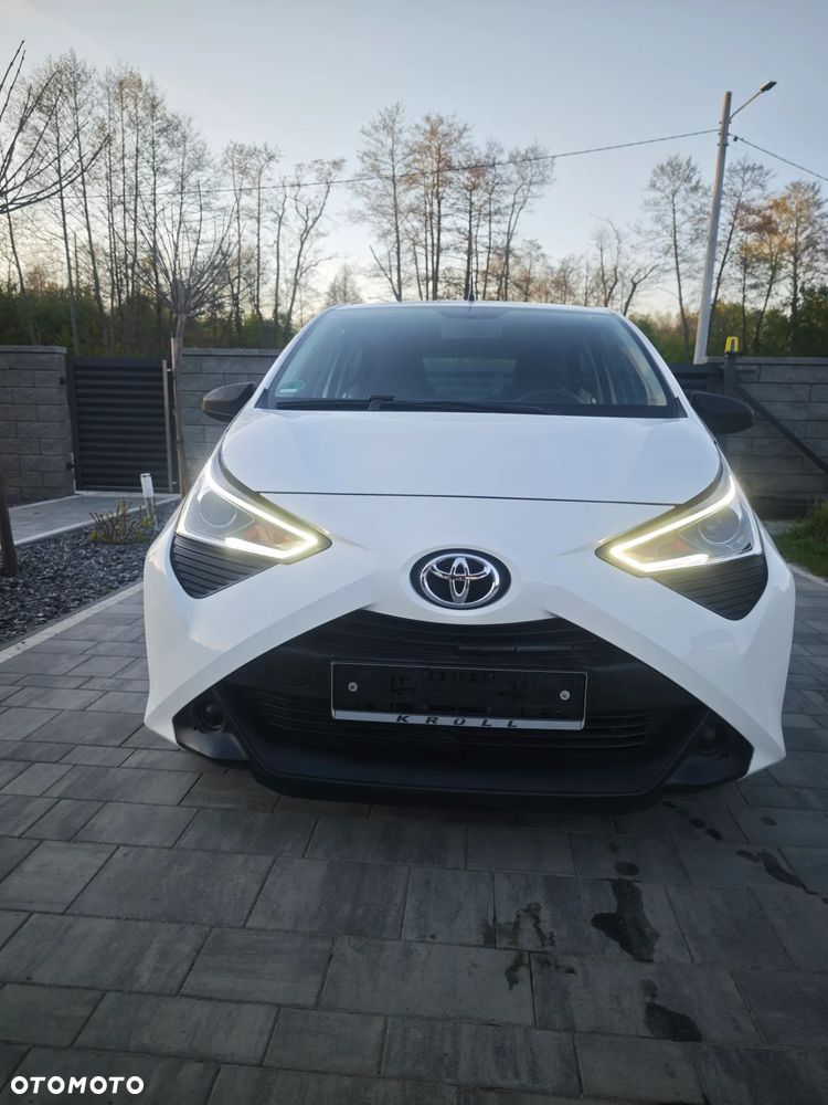 Toyota Aygo x-business - 3