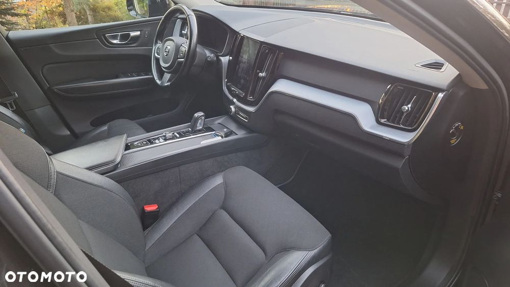 Volvo XC 60 B4 D AWD Geartronic Momentum Pro - 20