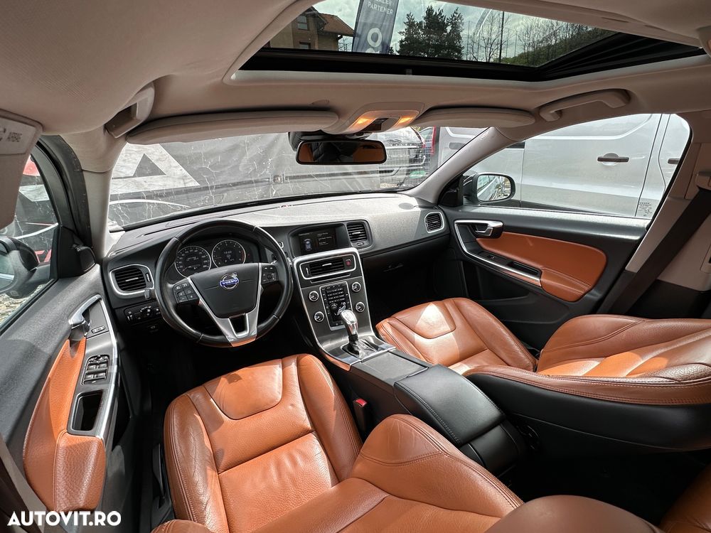 Volvo V60 D4 Geartronic Business Edition - 36