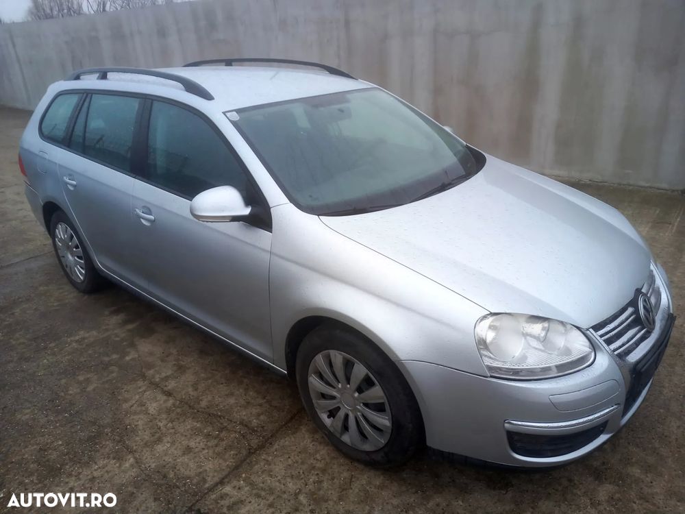 Volkswagen Golf - 3