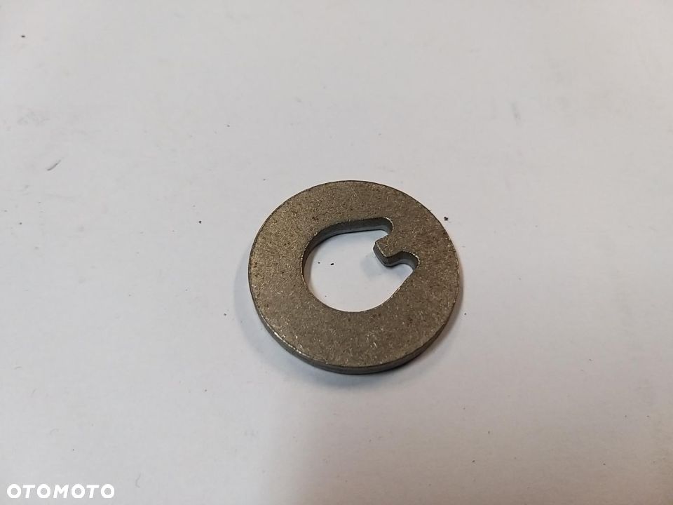 Podkładka nakrętki zwrotnicy  Fiat 126p Std mała FI-31.5 (1165) - 1