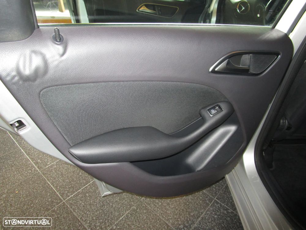 Mercedes-Benz B 180 d 7G-DCT Edition - 18