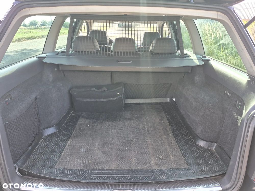Volkswagen Passat Variant 2.0 TDI DPF Highline - 5