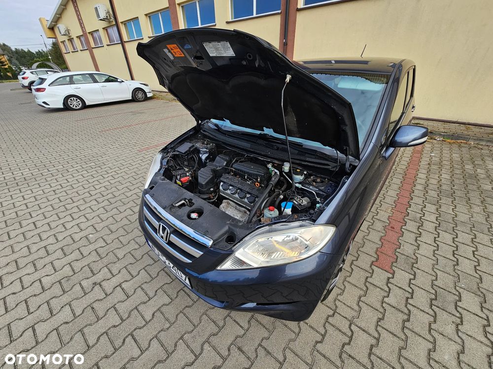 Honda FR-V - 11