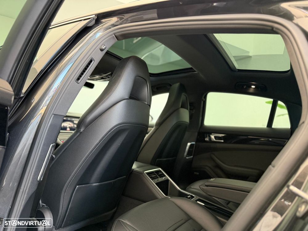 Porsche Panamera 4 E-Hybrid Executive - 31