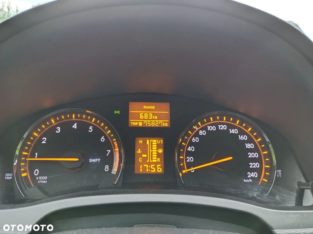 Toyota Avensis 1.8 Sol plus NAVI - 13