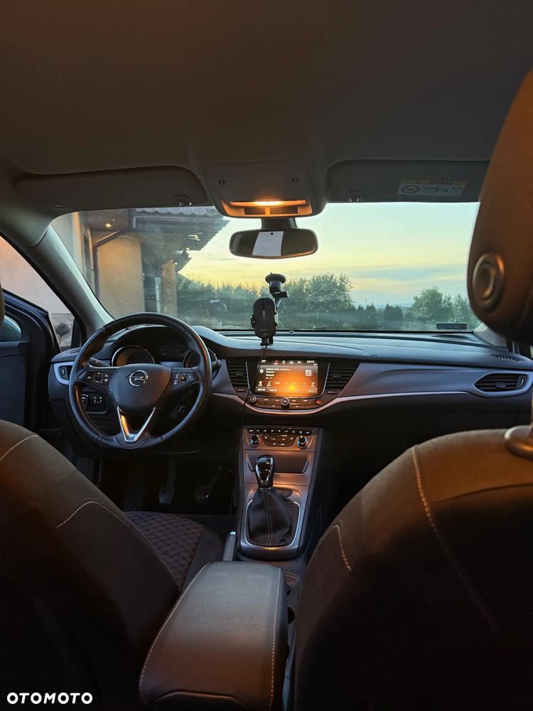 Opel Astra 1.4 T Dynamic S&S - 11