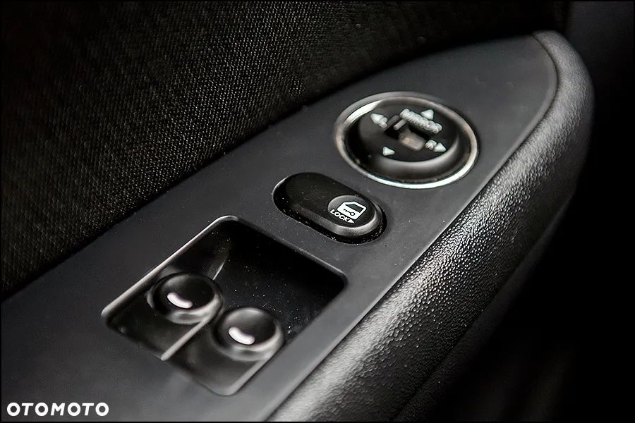 Hyundai i30 1.4 Classic + - 25