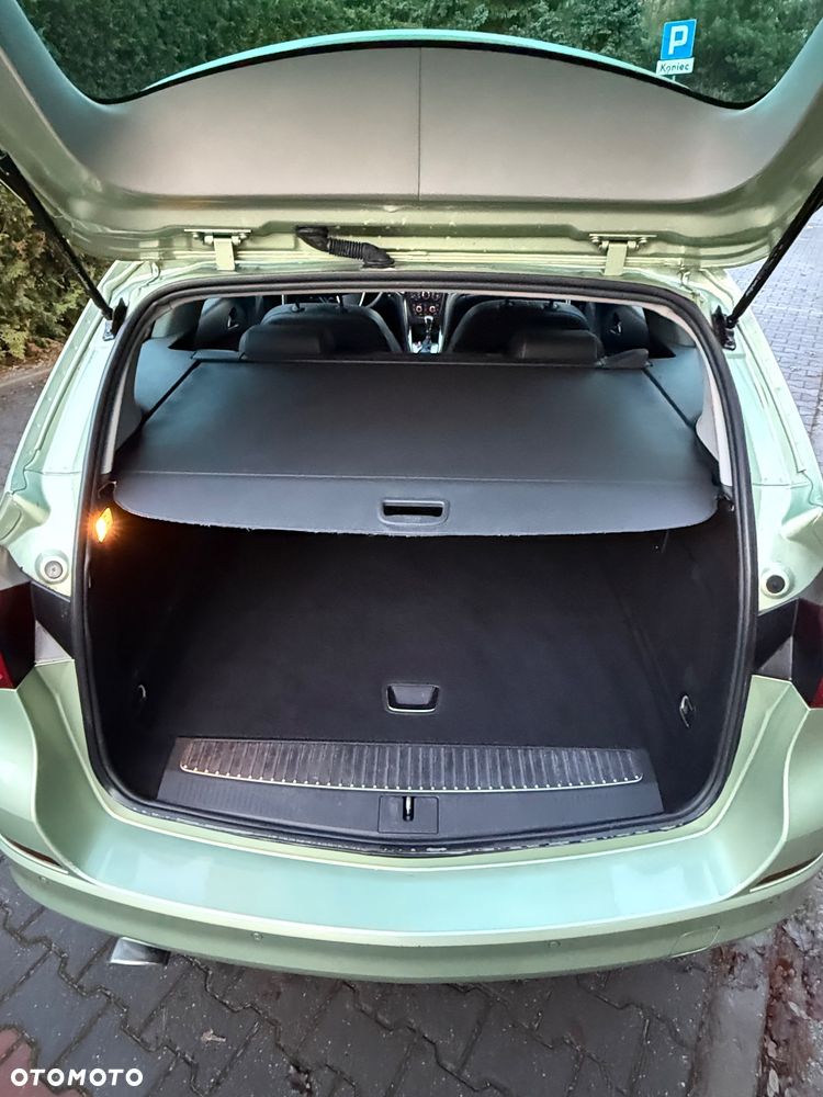 Opel Astra 1.4 T Cosmo - 19