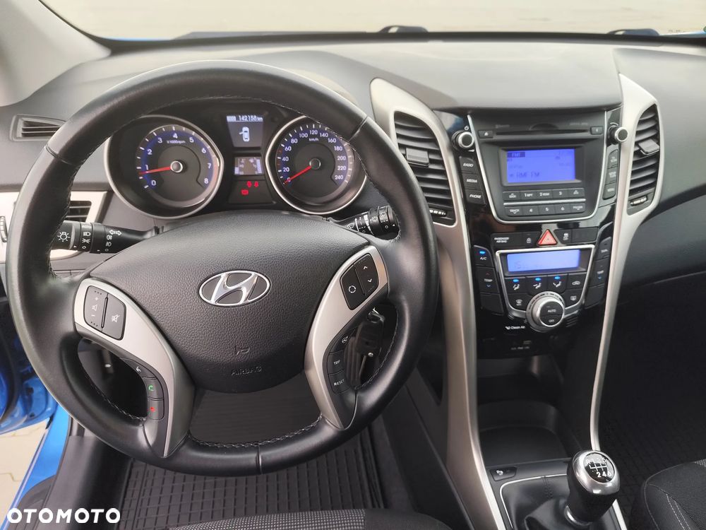 Hyundai i30 blue 1.4 Classic - 10