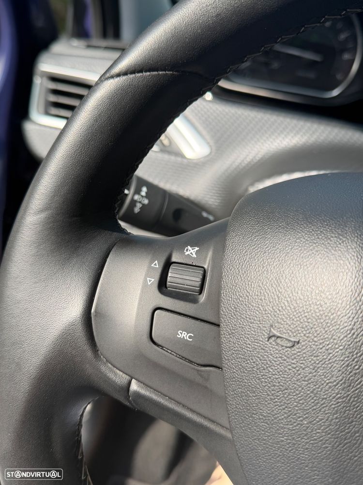 Peugeot 208 1.2 PureTech Allure EAT6 - 13