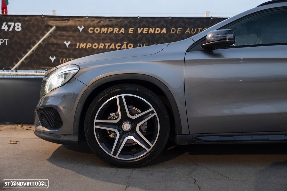 Mercedes-Benz GLA 220 d 4Matic 7G-DCT AMG Line - 17