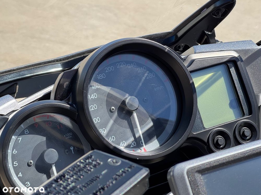 Yamaha FJR - 20