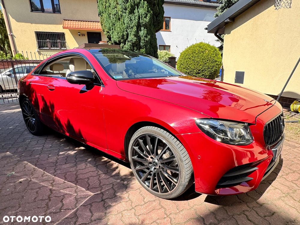 Mercedes-Benz Klasa E 220 d 4-Matic 9G-TRONIC - 11