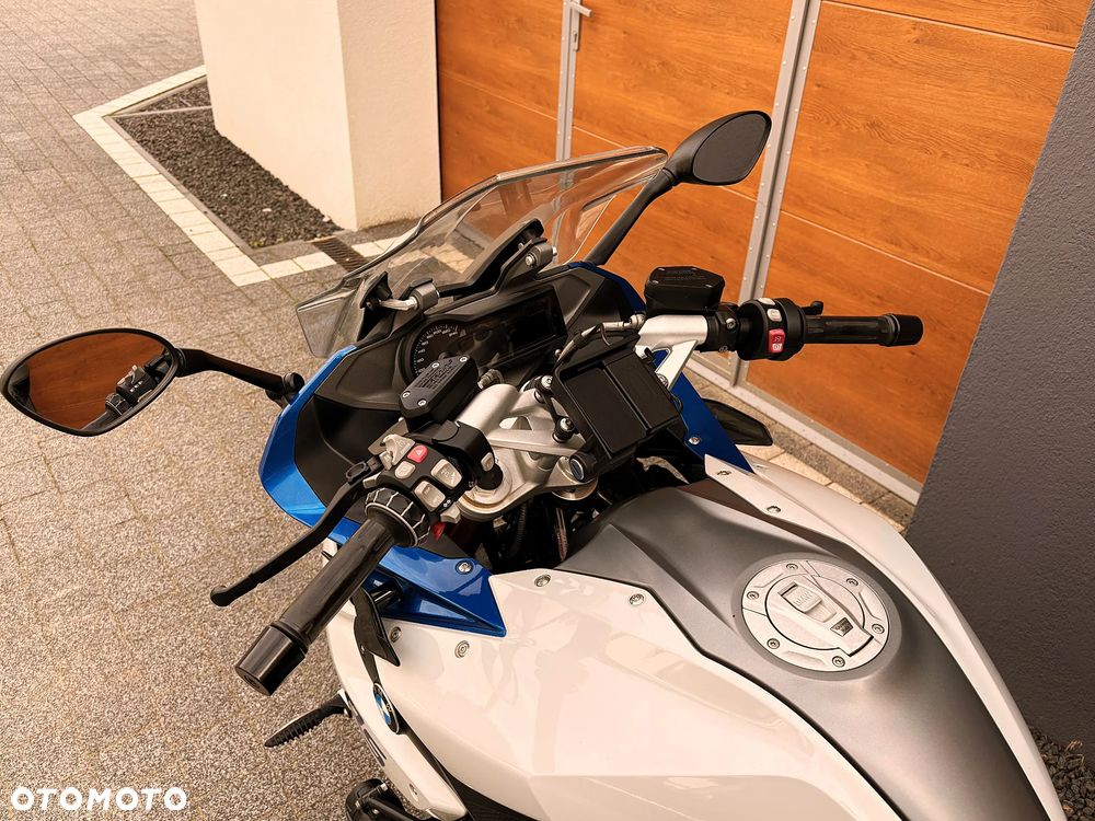 BMW R - 8